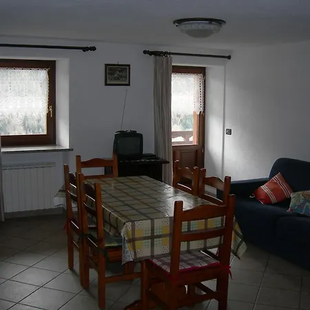 Maison De Frein * Allein