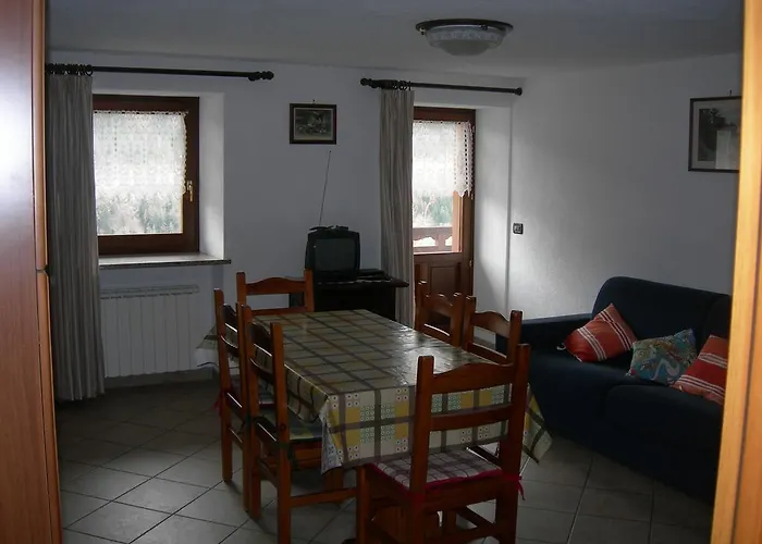 Maison De Frein * Allein